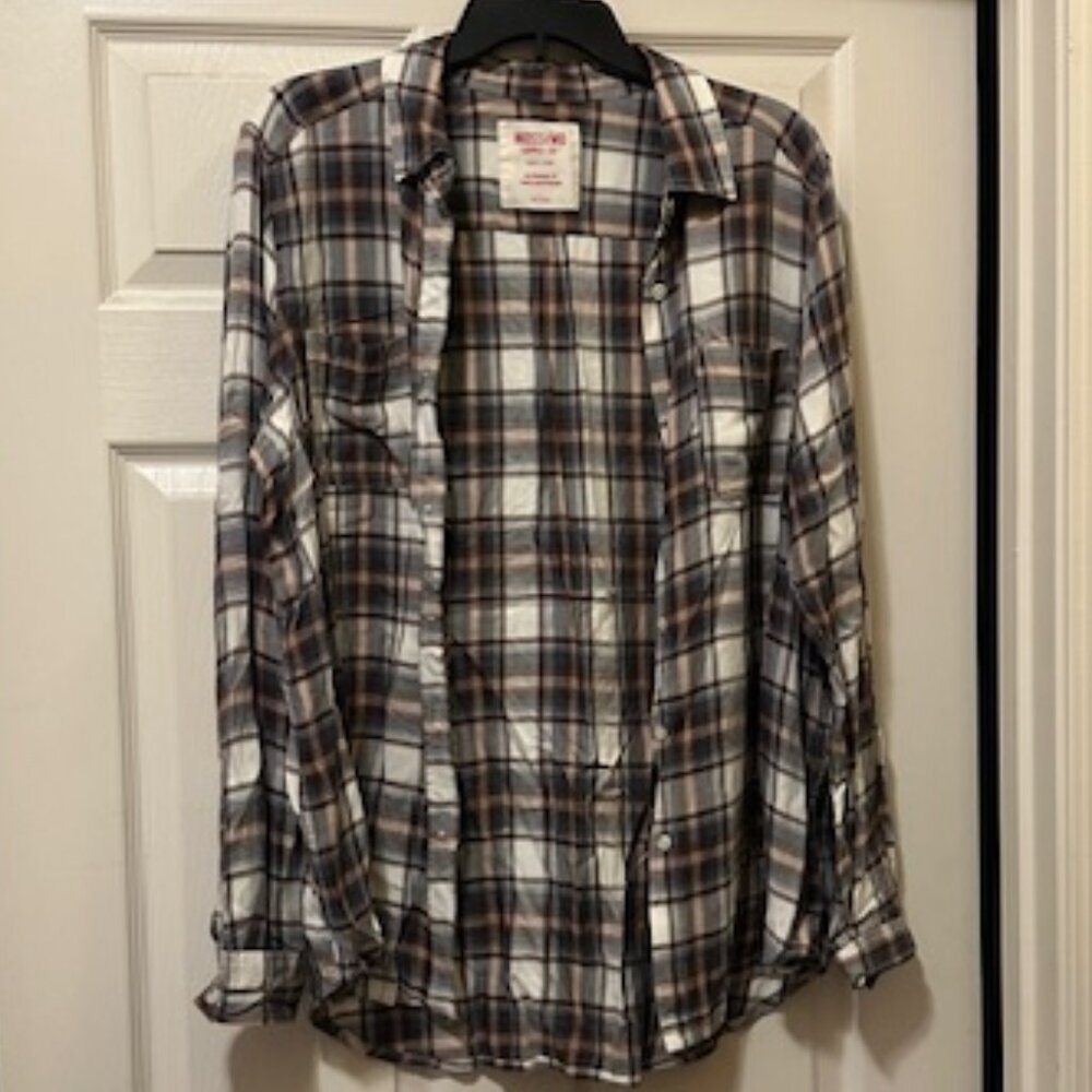 Mossimo Plaid Long Sleeve Button Down Shirt